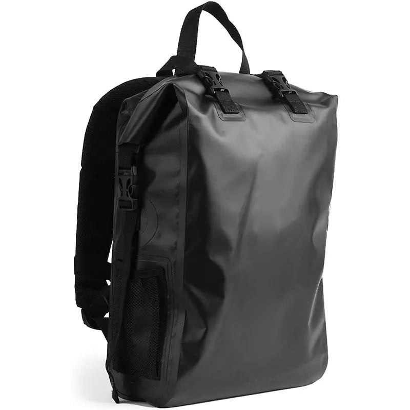 WATERPROOF TRAVEL BACKPACK Secondary image