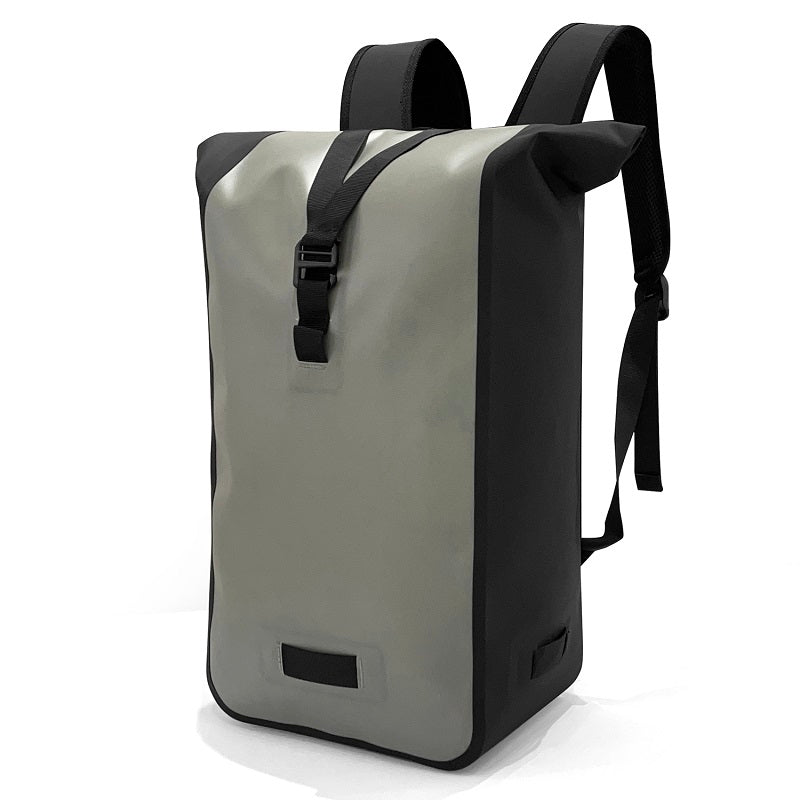 FLOATING WATERPROOF BACKPACK Main image
